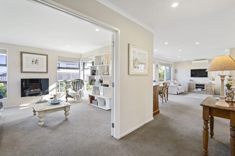 Photo of property in 12 Arbors Track, Silverdale, 0932