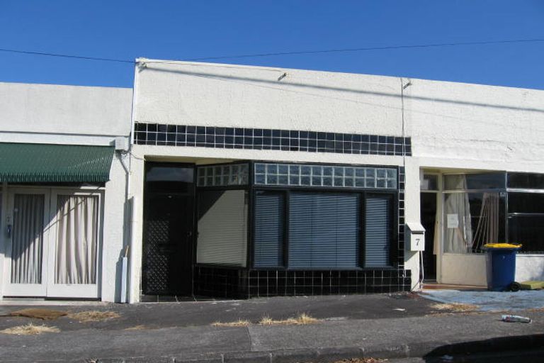 Photo of property in 9 Tane Street, New Lynn, Auckland, 0600