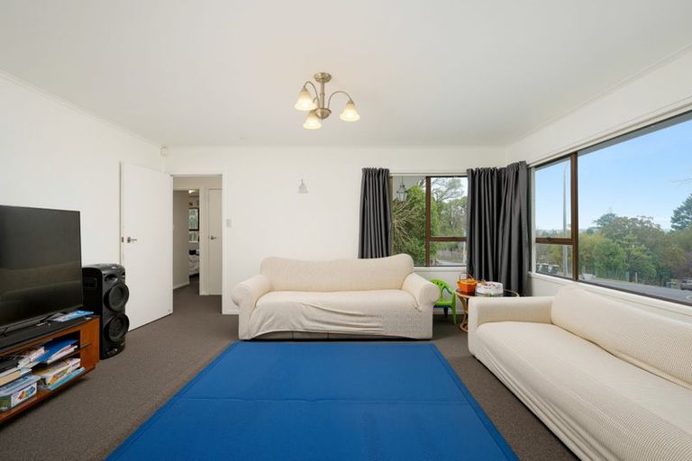 Photo of property in 1 Cedar Heights Avenue, Massey, Auckland, 0614