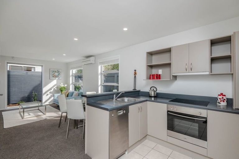 Photo of property in 24b Main Road, Titahi Bay, Porirua, 5022
