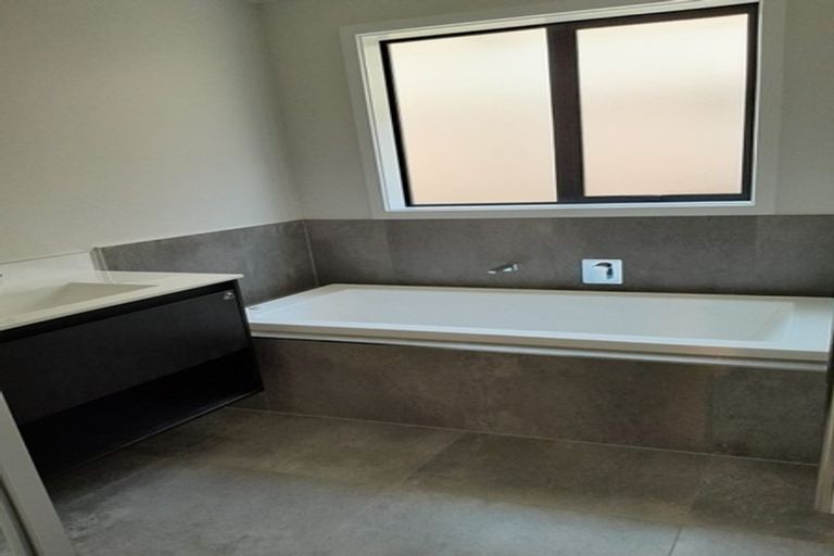 Photo of property in 77 Murray Ward Drive, Te Kauwhata, 3710