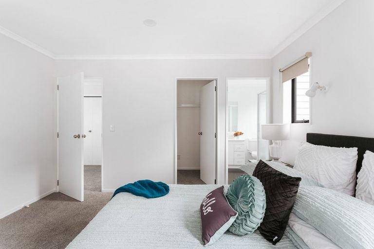 Photo of property in 32b Waipuna Grove, Welcome Bay, Tauranga, 3112