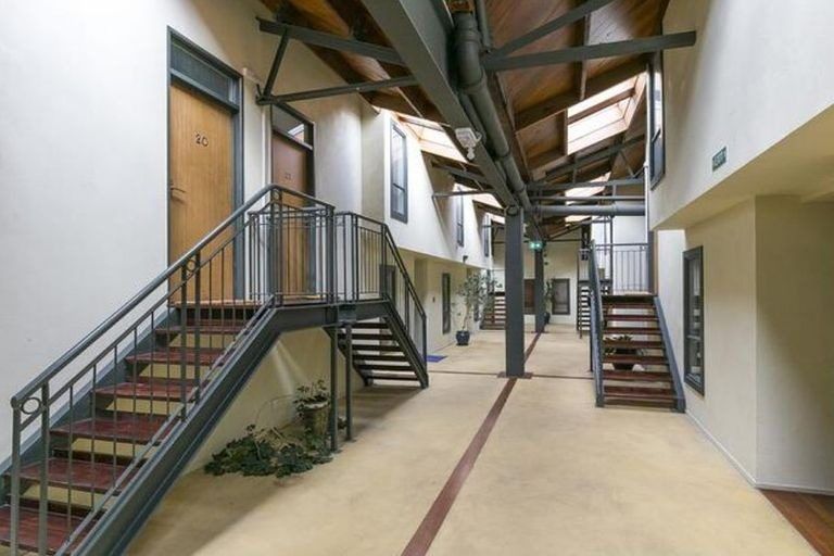 Photo of property in Metro Apartments, 15/220 Thorndon Quay, Pipitea, Wellington, 6011