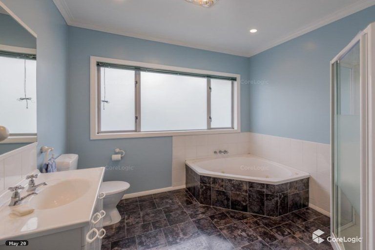 Photo of property in 3 Highbury Drive, Levin, 5510