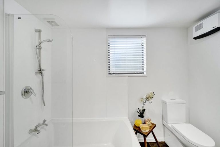 Photo of property in 1/8 Hobday Lane, Mount Pleasant, Christchurch, 8081