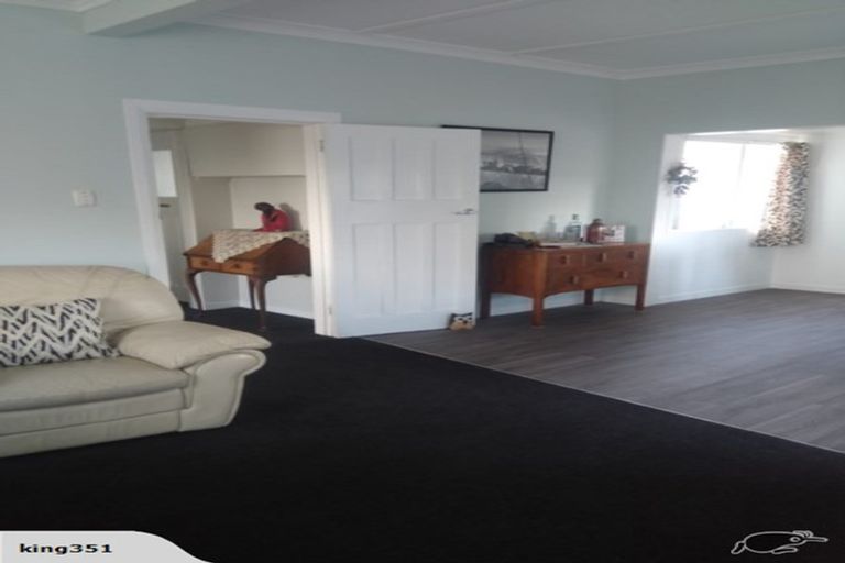 Photo of property in 2 Moore Avenue, Tawhero, Whanganui, 4501