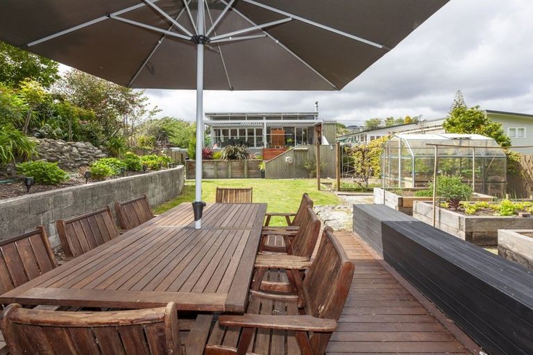 Photo of property in 83 Glen Road, Raumati South, Paraparaumu, 5032