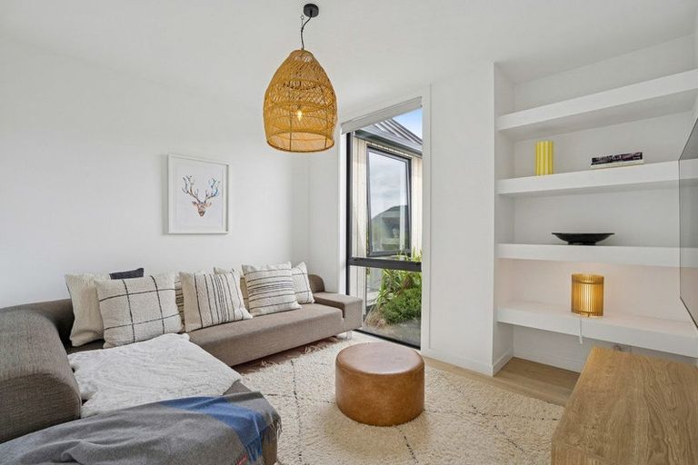 Photo of property in 1 Torridon Court, Jacks Point, Queenstown, 9371