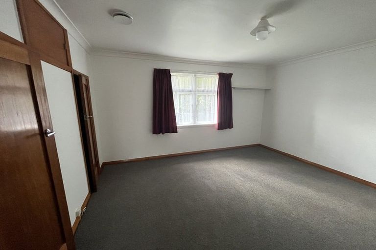 Photo of property in 38 Aberdeen Avenue, Takaro, Palmerston North, 4412