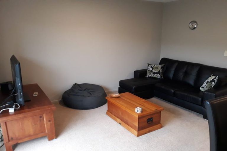 Photo of property in 17d Division Street, Riccarton, Christchurch, 8041