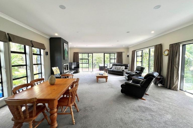 Photo of property in 77 Paremoremo Road, Lucas Heights, Auckland, 0632