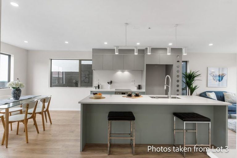 Photo of property in 1e Stottholm Road, Titirangi, Auckland, 0604