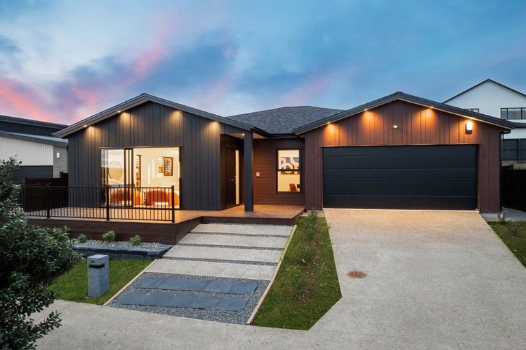 Photo of property in 28 Evergreen Parade, Rosehill, Papakura, 2113