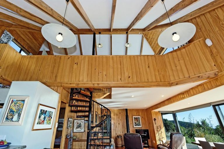 Photo of property in 126 Lone Kauri Road, Karekare, Auckland, 0772