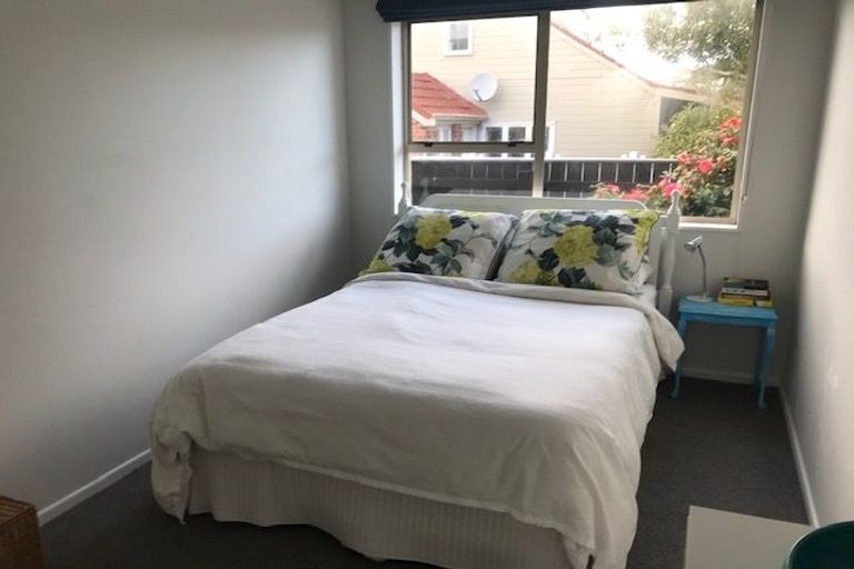 Photo of property in 1/41 Parkvale Road, Karori, Wellington, 6012