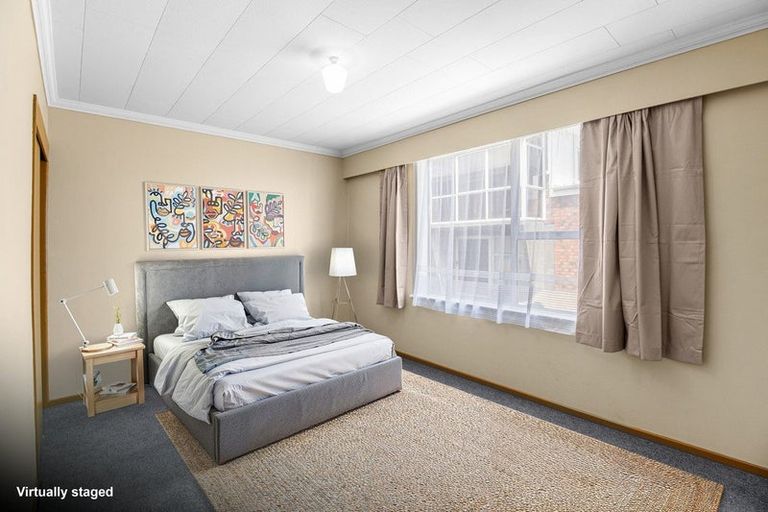 Photo of property in 303a Devon Street West, New Plymouth, 4310