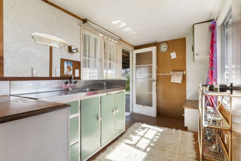 Photo of property in 2 Taverner Street, Carterton, 5713