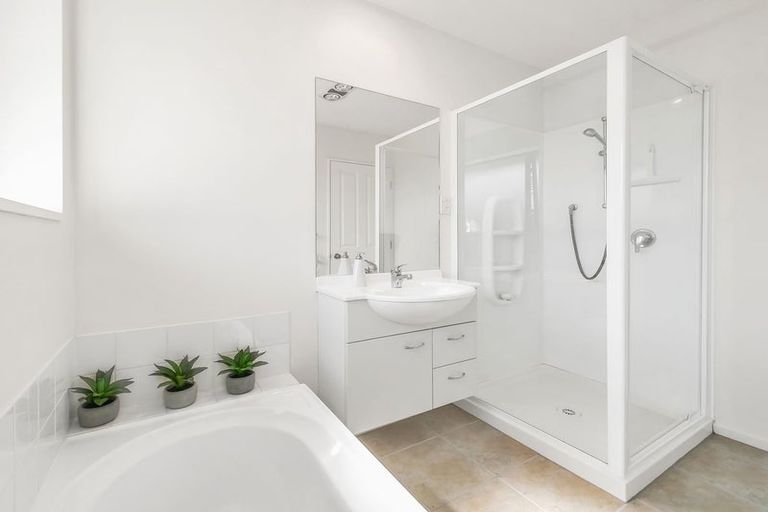 Photo of property in 16 Globe Bay Drive, Templeton, Christchurch, 8042