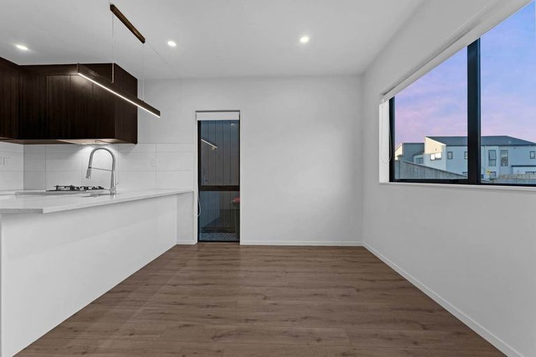 Photo of property in 55 Kairakau Street, Papakura, 2110