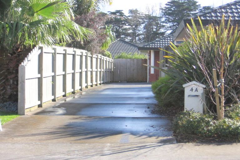 Photo of property in 8 Mellefont Close, East Tamaki Heights, Auckland, 2016