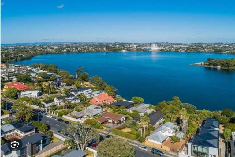 Photo of property in 308 Hurstmere Road, Takapuna, Auckland, 0622