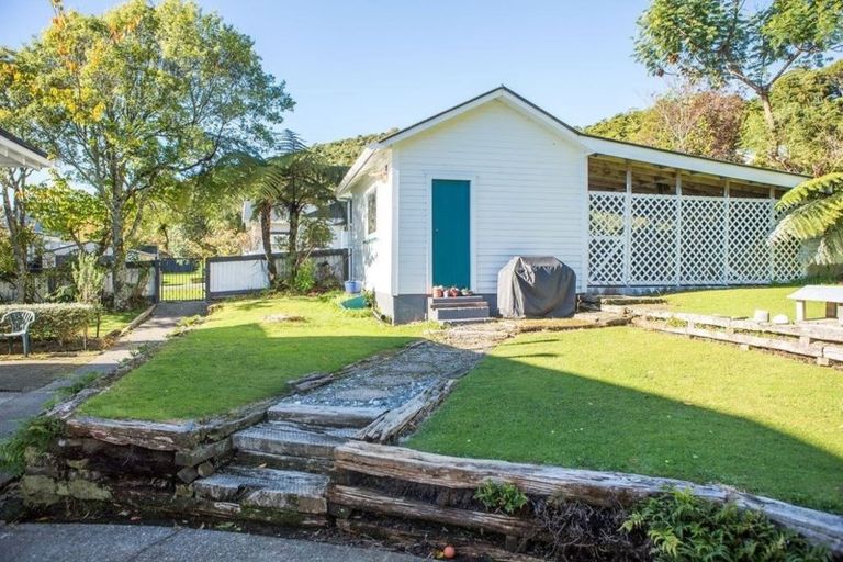 Photo of property in 1 Lydia Street, Greymouth, 7805