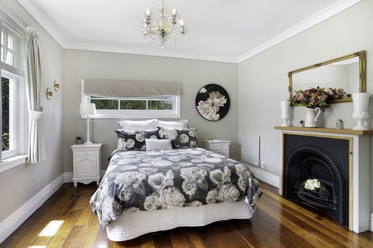 Photo of property in 120 Regent Street, Martinborough, 5711