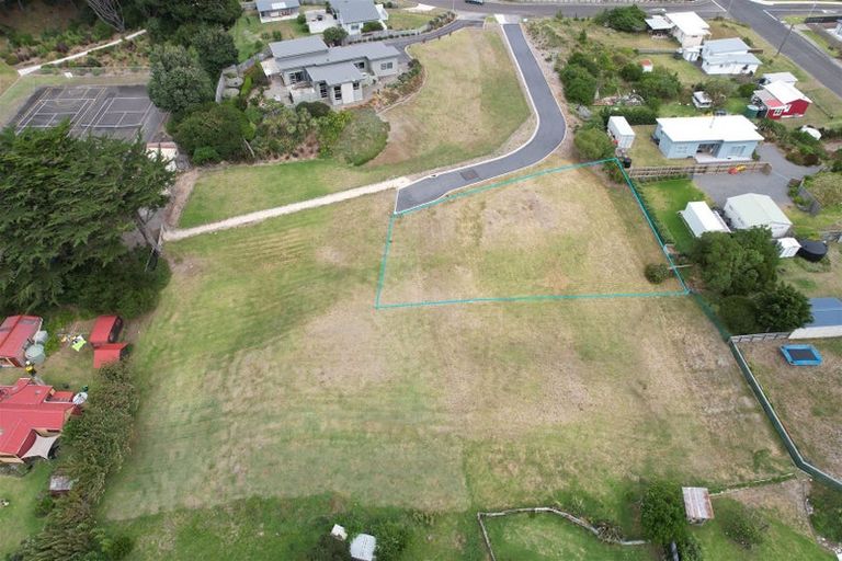 Photo of property in 41 Taonui Street, Waitarere Beach, Levin, 5510