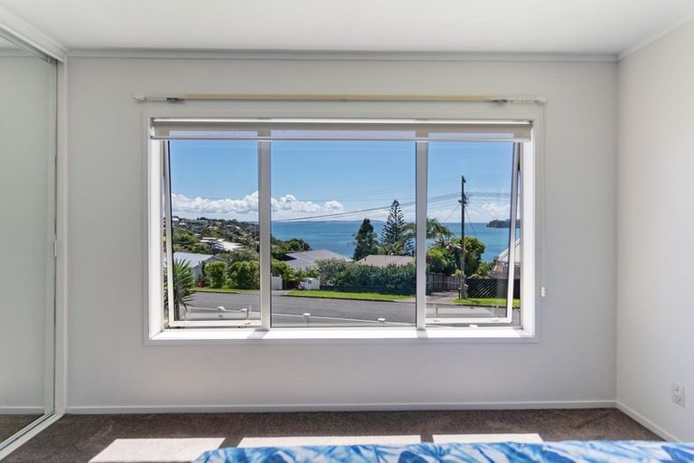 Photo of property in 4 Melandra Road, Stanmore Bay, Whangaparaoa, 0932