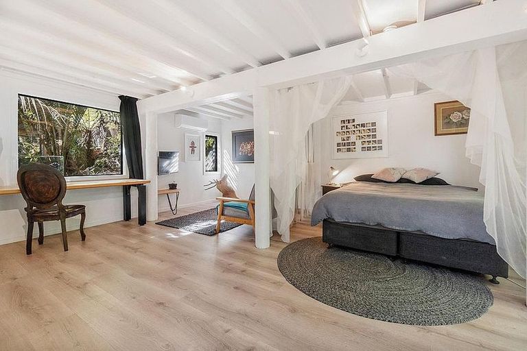 Photo of property in 43 Kohu Road, Titirangi, Auckland, 0604