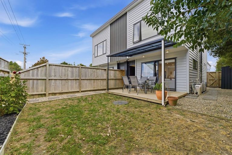 Photo of property in 2/314 Royal Road, Massey, Auckland, 0614