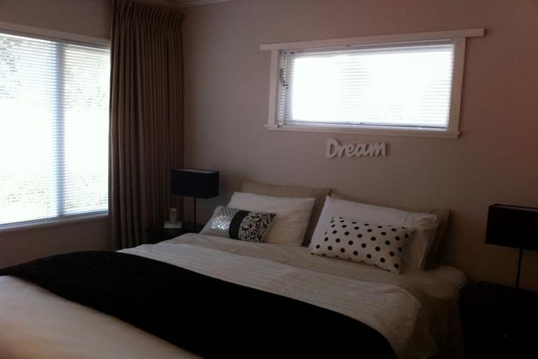 Photo of property in 1/12a Sanders Avenue, Takapuna, Auckland, 0622