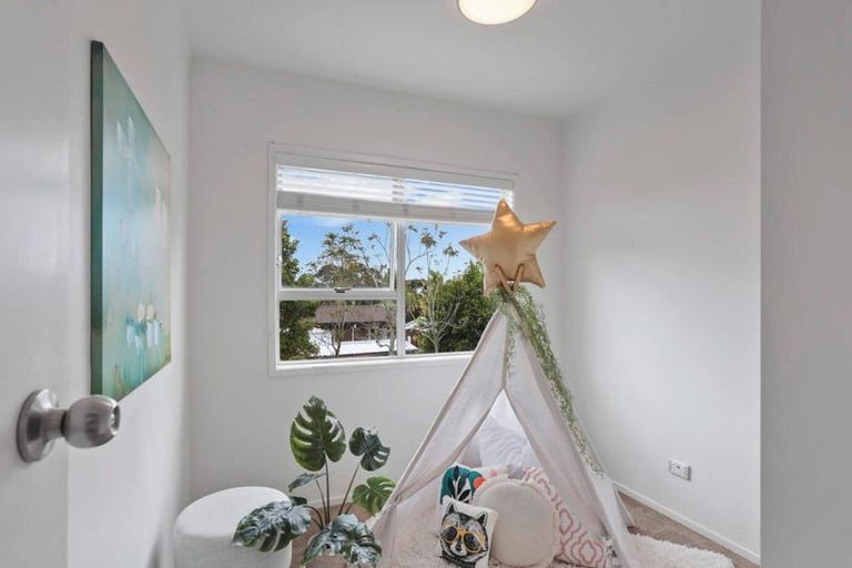 Photo of property in 18a Puketitiro Street, Glen Eden, Auckland, 0602