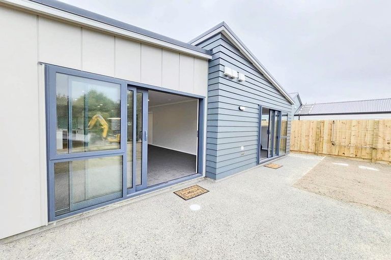 Photo of property in 13 Rotoiti Place, Paraparaumu, 5032