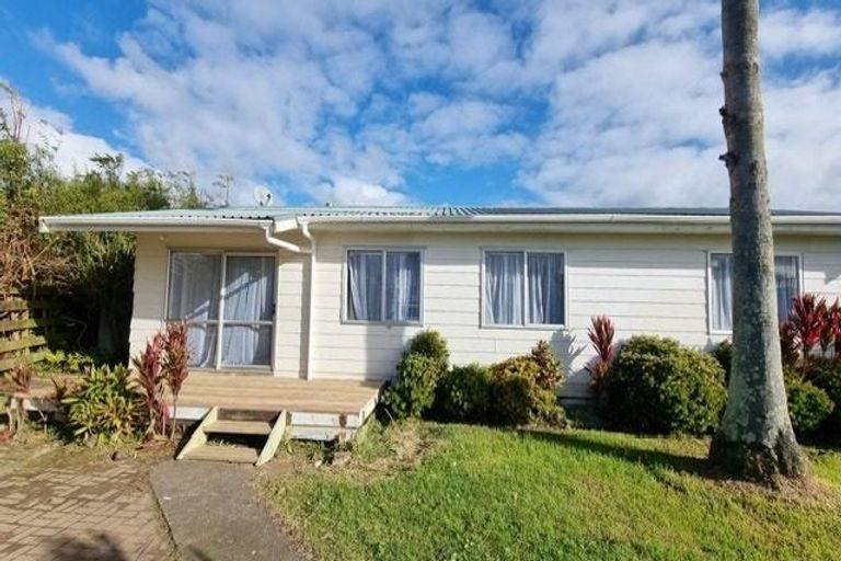 Photo of property in 1/5 Hatherley Place, Clendon Park, Auckland, 2103