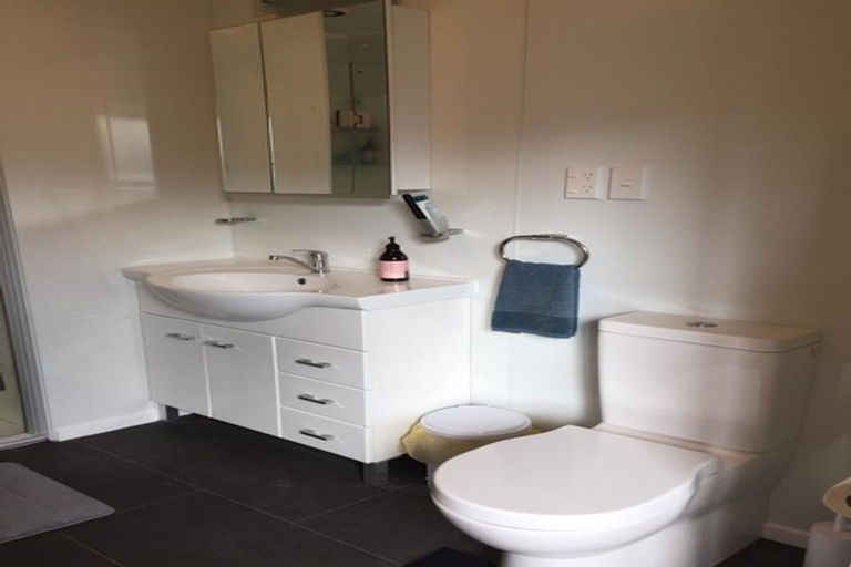 Photo of property in 42-44 David Crescent, Karori, Wellington, 6012