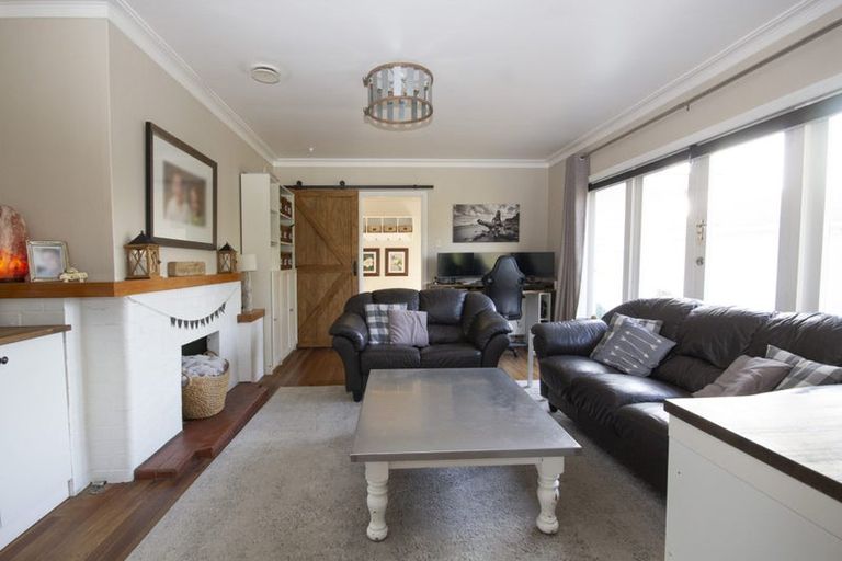 Photo of property in 61 Terou Street, Manaia, 4612