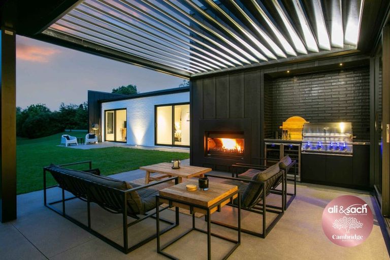 Photo of property in 1/45 Saint Kilda Road, Cambridge, 3434