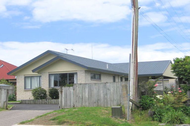 Photo of property in 161 Omokoroa Road, Omokoroa, 3114