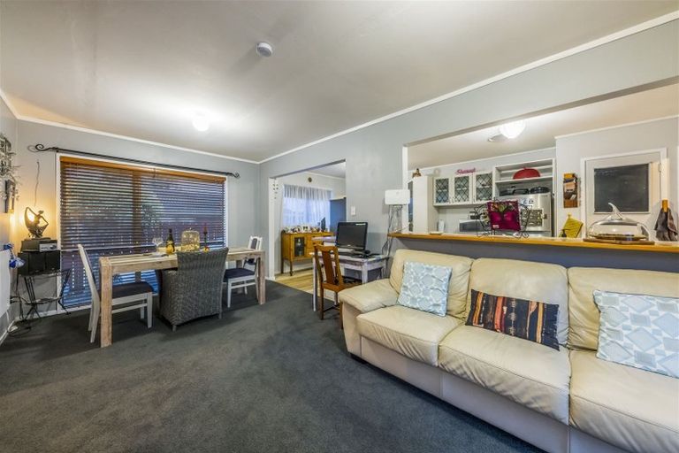 Photo of property in 9 Huber Street, Weymouth, Auckland, 2103