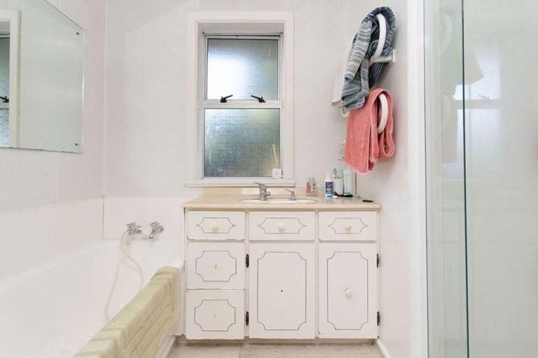 Photo of property in 43 Bourne Crescent, Papanui, Christchurch, 8053