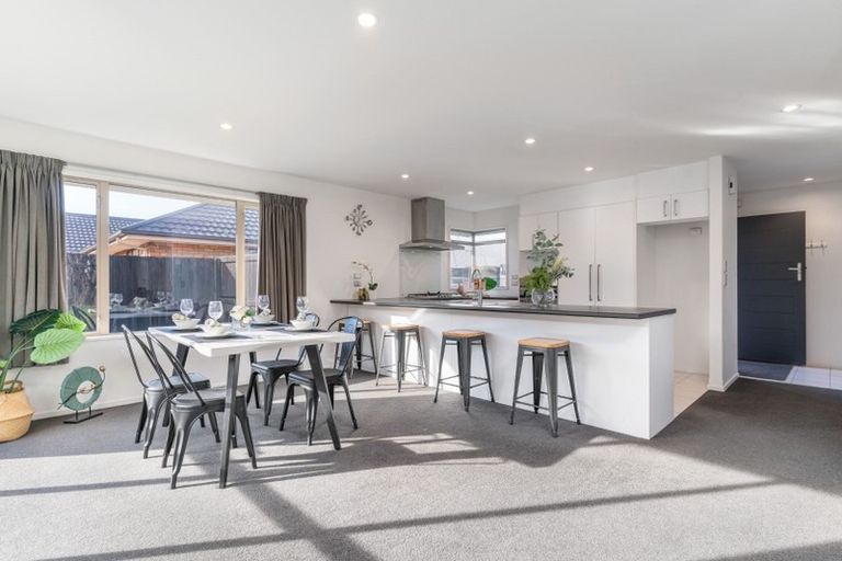 Photo of property in 37 Somerville Crescent, Aidanfield, Christchurch, 8025