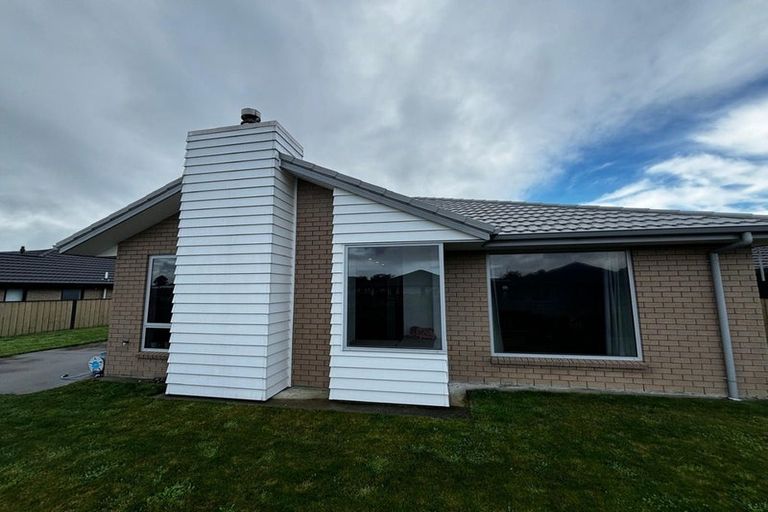 Photo of property in 17 Waitaha Place, Bell Block, New Plymouth, 4312