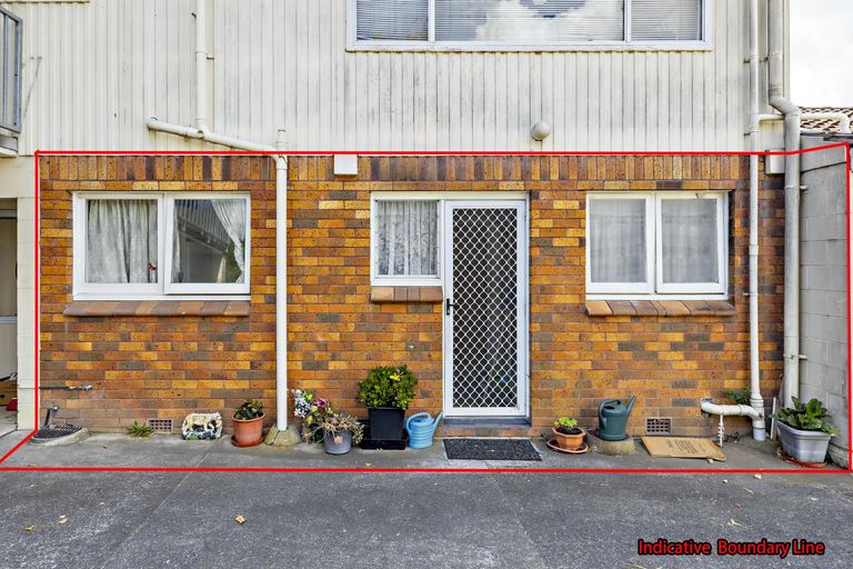 Photo of property in 4/100 Coronation Road, Papatoetoe, Auckland, 2025