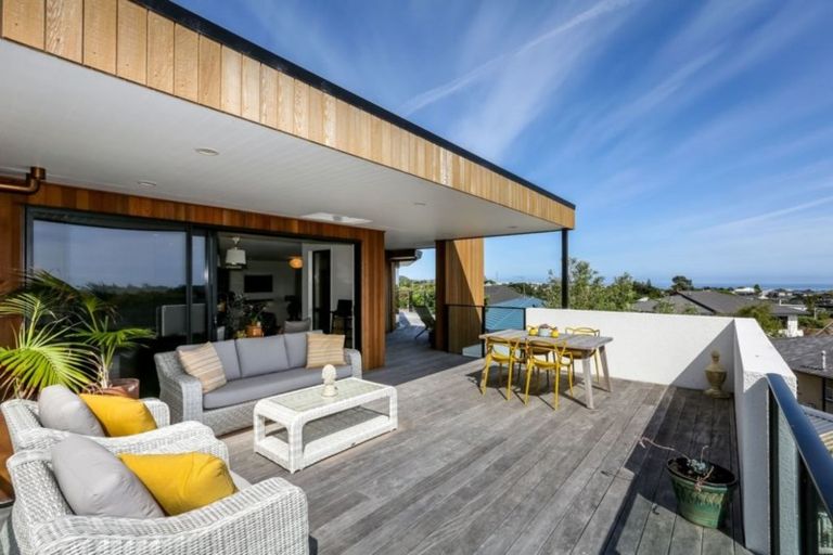 Photo of property in 45a Paynters Avenue, Strandon, New Plymouth, 4312