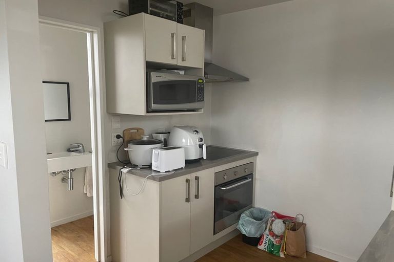 Photo of property in 1/473 Barbadoes Street, Edgeware, Christchurch, 8013