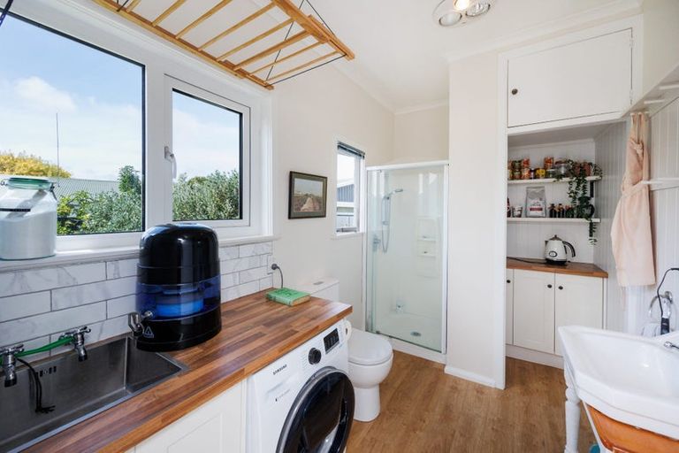 Photo of property in 8 Karaka Street, Hokowhitu, Palmerston North, 4410