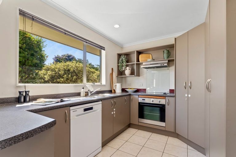 Photo of property in 12 Lionel Place, Mapua, 7005