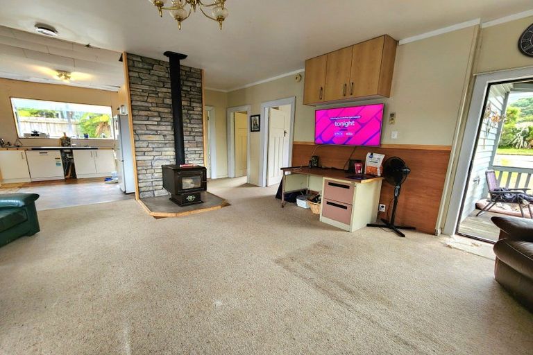 Photo of property in 678 Seven Mile Road, Runanga, 7803