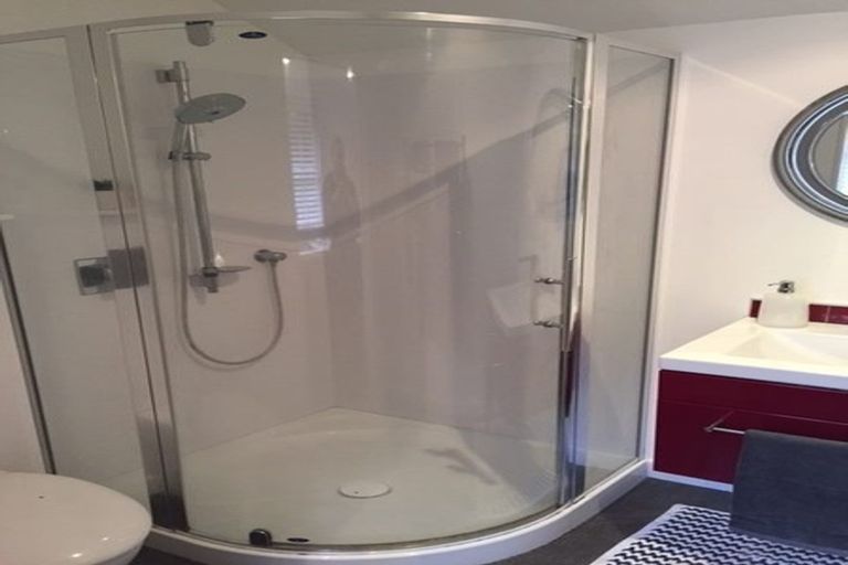 Photo of property in 56 Glen Road, Kelburn, Wellington, 6012